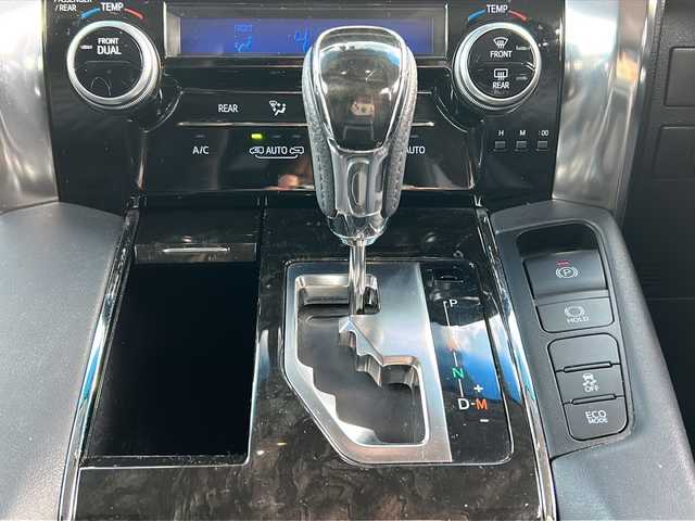 トヨタ ヴェルファイア Z Gエディション 佐賀県 2016(平28)年 14.6万km ホワイトパールクリスタルシャイン ・モデリスタエアロ/・純正9インチナビ/（フルセグ/Bluetooth/DISC/SD/SDREC/AM/FM）/・バックカメラ/・フリップダウンモニター/・ドライブレコーダー/・横滑り防止装置/・LEDヘッドライト/・フォグランプ/・ETC/・両側パワースライドドア/・D/N席パワーシート/・ヒートステアリング/・イルミネーションランプ