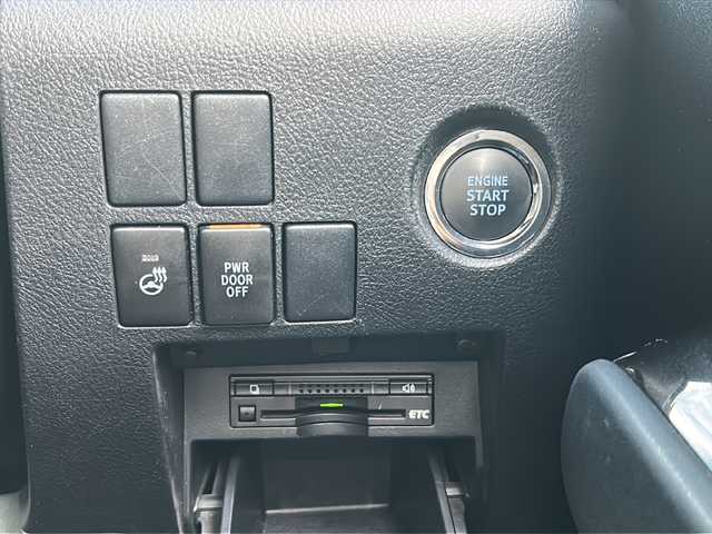 トヨタ ヴェルファイア Z Gエディション 佐賀県 2016(平28)年 14.6万km ホワイトパールクリスタルシャイン ・モデリスタエアロ/・純正9インチナビ/（フルセグ/Bluetooth/DISC/SD/SDREC/AM/FM）/・バックカメラ/・フリップダウンモニター/・ドライブレコーダー/・横滑り防止装置/・LEDヘッドライト/・フォグランプ/・ETC/・両側パワースライドドア/・D/N席パワーシート/・ヒートステアリング/・イルミネーションランプ