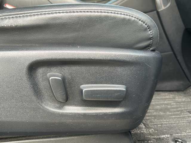 トヨタ ヴェルファイア Z Gエディション 佐賀県 2016(平28)年 14.6万km ホワイトパールクリスタルシャイン ・モデリスタエアロ/・純正9インチナビ/（フルセグ/Bluetooth/DISC/SD/SDREC/AM/FM）/・バックカメラ/・フリップダウンモニター/・ドライブレコーダー/・横滑り防止装置/・LEDヘッドライト/・フォグランプ/・ETC/・両側パワースライドドア/・D/N席パワーシート/・ヒートステアリング/・イルミネーションランプ