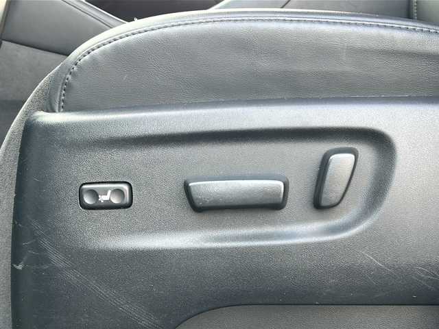 トヨタ ヴェルファイア Z Gエディション 佐賀県 2016(平28)年 14.6万km ホワイトパールクリスタルシャイン ・モデリスタエアロ/・純正9インチナビ/（フルセグ/Bluetooth/DISC/SD/SDREC/AM/FM）/・バックカメラ/・フリップダウンモニター/・ドライブレコーダー/・横滑り防止装置/・LEDヘッドライト/・フォグランプ/・ETC/・両側パワースライドドア/・D/N席パワーシート/・ヒートステアリング/・イルミネーションランプ