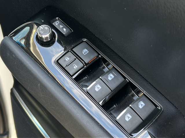 トヨタ ヴェルファイア Z Gエディション 佐賀県 2016(平28)年 14.6万km ホワイトパールクリスタルシャイン ・モデリスタエアロ/・純正9インチナビ/（フルセグ/Bluetooth/DISC/SD/SDREC/AM/FM）/・バックカメラ/・フリップダウンモニター/・ドライブレコーダー/・横滑り防止装置/・LEDヘッドライト/・フォグランプ/・ETC/・両側パワースライドドア/・D/N席パワーシート/・ヒートステアリング/・イルミネーションランプ