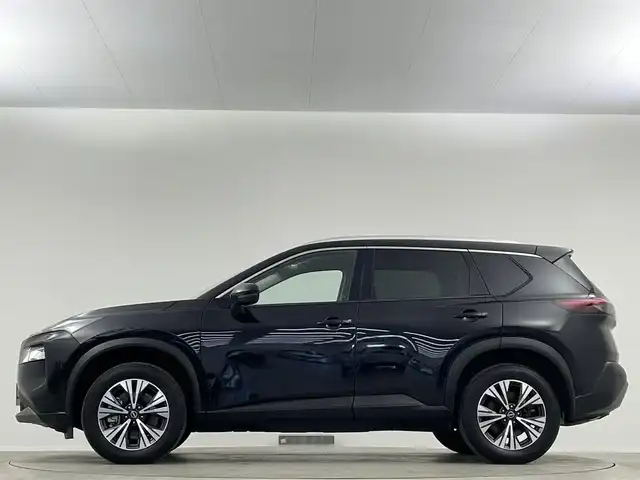 日産 エクストレイル X e－4ORCE 埼玉県 2022(令4)年 1.4万km ダイヤモンドブラック 純正１２．３インチナビ　Bluetooth アラウンドビューモニター　デジタルインナーミラー　シートヒーター　１００Ｖ電源　パワーシート　レーダークルーズコントロール 衝突軽減システム ETC2.0