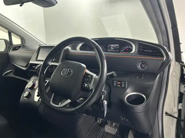 トヨタ シエンタ G 佐賀県 2017(平29)年 2.8万km ホワイトパールクリスタルシャイン 純正７インチナビ/フルセグTV/CD/DVD/Bluetooth/バックカメラ/衝突被害軽減システム/車線逸脱警報/先行車発進お知らせ機能/オートライト/オートマチックハイビーム/LEDヘッドライト/フォグライト/横滑り防止装置/ビルトインETC/アイドリングストップ/両側パワースライドドア/ISOFIX対応シート/純正フロアマット/ドアバイザー/スマートキー/スペアキー×１/ステアリングスイッチ/電動格納ミラー