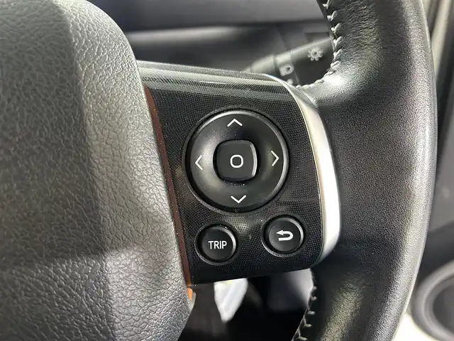 トヨタ シエンタ G 佐賀県 2017(平29)年 2.8万km ホワイトパールクリスタルシャイン 純正７インチナビ/フルセグTV/CD/DVD/Bluetooth/バックカメラ/衝突被害軽減システム/車線逸脱警報/先行車発進お知らせ機能/オートライト/オートマチックハイビーム/LEDヘッドライト/フォグライト/横滑り防止装置/ビルトインETC/アイドリングストップ/両側パワースライドドア/ISOFIX対応シート/純正フロアマット/ドアバイザー/スマートキー/スペアキー×１/ステアリングスイッチ/電動格納ミラー