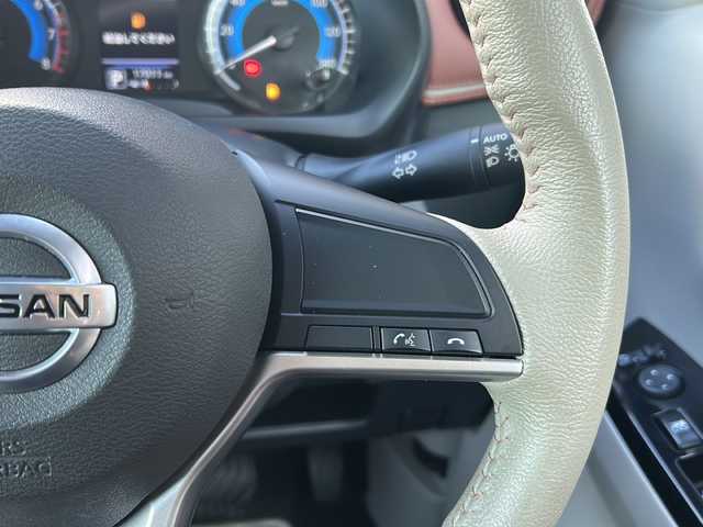 日産 デイズ ボレロ 広島県 2021(令3)年 1.7万km ベージュⅡ 禁煙/カラーコード：W13C22/エマージェンシーブレーキ/車線逸脱警報/ハイビームアシスト/コーナーセンサー/純正９型ナビ（MM320D-L）/・フルセグ/CD/DVD/Bluetooth/AUX/アラウンドビューモニター/革巻きステアリング/ステアリングスイッチ/オートライト/電動格納ウィンカーミラー/ハーフレザーシート/スマートキー/プッシュスタート/純正ドアバイザー