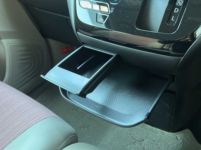 日産 デイズ ボレロ 広島県 2021(令3)年 1.7万km ベージュⅡ 禁煙/カラーコード：W13C22/エマージェンシーブレーキ/車線逸脱警報/ハイビームアシスト/コーナーセンサー/純正９型ナビ（MM320D-L）/・フルセグ/CD/DVD/Bluetooth/AUX/アラウンドビューモニター/革巻きステアリング/ステアリングスイッチ/オートライト/電動格納ウィンカーミラー/ハーフレザーシート/スマートキー/プッシュスタート/純正ドアバイザー