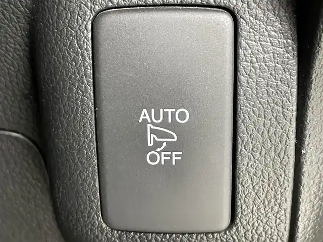 ホンダ Ｎ ＢＯＸ G SSパッケージ 道央・札幌 2017(平29)年 8.1万km プレミアムホワイトパールⅡ ・４WD/・純正ナビ/　CD/DVD/SD/BT/フルセグ/・バックカメラ/・ビルトインETC/・両側パワースライドドア/・シートヒーター/・横滑り防止/・HIDヘッドライト/・フォグライト/・オートライト/・プッシュスタート/・スマートキー/・純正フロアマット/・ドアバイザー