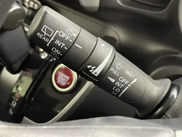 ホンダ Ｎ ＢＯＸ G SSパッケージ 道央・札幌 2017(平29)年 8.1万km プレミアムホワイトパールⅡ ・４WD/・純正ナビ/　CD/DVD/SD/BT/フルセグ/・バックカメラ/・ビルトインETC/・両側パワースライドドア/・シートヒーター/・横滑り防止/・HIDヘッドライト/・フォグライト/・オートライト/・プッシュスタート/・スマートキー/・純正フロアマット/・ドアバイザー