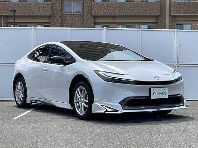トヨタ プリウス Z 秋田県 2023(令5)年 2.7万km プラチナホワイトパールマイカ 純正オーディオディスプレイ/Bluetooth　HDMI　ラジオ　DTV　USB　/アラウンドビューモニター/パノラマルーフ/純正エンジンスターター/インナーデジタルミラー/モデリスタ　NEO　ADVANCE STYLE　4点セット/ビルトインETC/パワーバックドア/運転席パワーシート/前席シートヒーター/前関シートベンチレーション/ステアリングヒーター/トヨタセーフティセンス