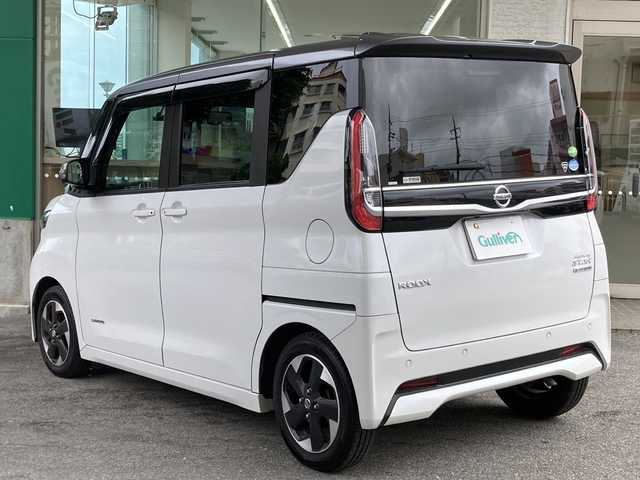 日産 ルークス ハイウェイスター X 沖縄県 2020(令2)年 2.3万km チタニウムグレーM/シルキーホワイト ワンオーナー/禁煙車/エマージェンシーブレーキ/純正９インチナビ/アラウンドビューカメラ/パワースライドドア/Ｂｌｕｅｔｏｏｔｈ/フルセグテレビ/プッシュスタート/ドライブレコーダー/ビルトインＥＴＣ