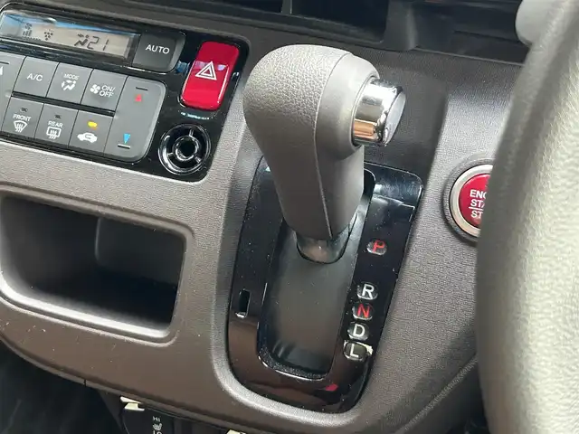 ホンダ Ｎ ＯＮＥ セレクト 静岡県 2018(平30)年 6万km プレミアムアイボリーパール2トーン あんしんパッケージ/７インチナビ/ＢＴオーディオ/USB充電ポート/ＤＶＤ再/バックカメラ/ドラレコ前後/ビルトインＥＴＣ/合皮コンビシート/1列目シートヒーター/ＡＡＣ/アームレスト