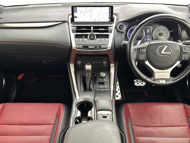 レクサス ＮＸ 300h Fスポーツ 岐阜県 2019(令1)年 8.4万km ホワイトノーヴァガラスフレーク ETC2.0/ドライブレコーダー/プッシュスタート/スマートキー/ステアリングリモコン/パドルシフト/純正ディスプレイオーディオ（ナビ付）/フルセグTV/Bluetooth接続/CD/DVD/USB端子/レーダークルーズコントロール（追従あり）/ステアリングヒーター/電動リヤゲート/全周囲カメラ/レーンキープアシスト/衝突軽減ブレーキ/パーキングサポートブレーキ/コーナーセンサー/サンルーフ付き/純正アルミホイール/電格ミラー/LEDヘッドライト/オートライト/オートハイビーム/エアバック（運転席＋助手席＋サイド）/パワーシート（運転席＋助手席）/シートメモリ/シートヒーター/シートクーラー/レザーシート（赤色）/フロアマット/本革巻きステアリング/UVカットガラス/アルミペダル