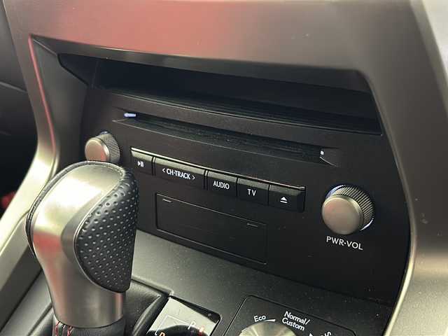 レクサス ＮＸ 300h Fスポーツ 岐阜県 2019(令1)年 8.4万km ホワイトノーヴァガラスフレーク ETC2.0/ドライブレコーダー/プッシュスタート/スマートキー/ステアリングリモコン/パドルシフト/純正ディスプレイオーディオ（ナビ付）/フルセグTV/Bluetooth接続/CD/DVD/USB端子/レーダークルーズコントロール（追従あり）/ステアリングヒーター/電動リヤゲート/全周囲カメラ/レーンキープアシスト/衝突軽減ブレーキ/パーキングサポートブレーキ/コーナーセンサー/サンルーフ付き/純正アルミホイール/電格ミラー/LEDヘッドライト/オートライト/オートハイビーム/エアバック（運転席＋助手席＋サイド）/パワーシート（運転席＋助手席）/シートメモリ/シートヒーター/シートクーラー/レザーシート（赤色）/フロアマット/本革巻きステアリング/UVカットガラス/アルミペダル