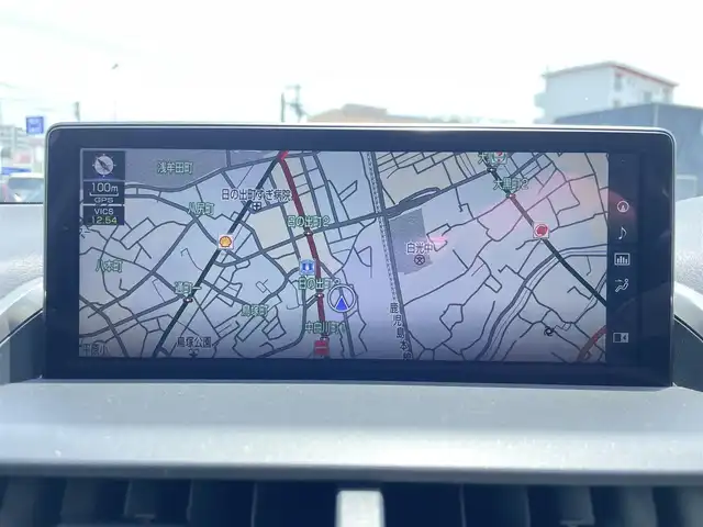 レクサス ＮＸ 300 福岡県 2020(令2)年 5.3万km ソニッククォーツ フロントエアロ/サンルーフ/カードキー/セーフティシステムプラス/・プリクラッシュセーフティシステム/・レーントレーシングアシスト/・レーダークルーズコントロール/ブラインドスポットモニター/純正ナビ（AM.FM.CD.DVD.Blu-ray.Bluetooth）/前後ドライブレコーダー/ビルドインETC/ヘッドアップディスプレイ/純正18インチAW/純正フロアマット/12Vソケット/革巻きステアリングホイール/パドルシフト/ステアリングヒーター/パワーシート（運転席ポジションメモリー付/助手席）/シートヒーター（前席）/１００V充電/ラゲッチマット/電動リアゲート/ヘッドランプクリーナー/シーケンシャルウィンカー