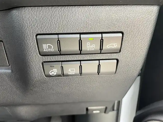 レクサス ＮＸ 300 福岡県 2020(令2)年 5.3万km ソニッククォーツ フロントエアロ/サンルーフ/カードキー/セーフティシステムプラス/・プリクラッシュセーフティシステム/・レーントレーシングアシスト/・レーダークルーズコントロール/ブラインドスポットモニター/純正ナビ（AM.FM.CD.DVD.Blu-ray.Bluetooth）/前後ドライブレコーダー/ビルドインETC/ヘッドアップディスプレイ/純正18インチAW/純正フロアマット/12Vソケット/革巻きステアリングホイール/パドルシフト/ステアリングヒーター/パワーシート（運転席ポジションメモリー付/助手席）/シートヒーター（前席）/１００V充電/ラゲッチマット/電動リアゲート/ヘッドランプクリーナー/シーケンシャルウィンカー