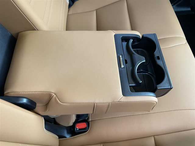 レクサス ＮＸ 300 福岡県 2020(令2)年 5.3万km ソニッククォーツ フロントエアロ/サンルーフ/カードキー/セーフティシステムプラス/・プリクラッシュセーフティシステム/・レーントレーシングアシスト/・レーダークルーズコントロール/ブラインドスポットモニター/純正ナビ（AM.FM.CD.DVD.Blu-ray.Bluetooth）/前後ドライブレコーダー/ビルドインETC/ヘッドアップディスプレイ/純正18インチAW/純正フロアマット/12Vソケット/革巻きステアリングホイール/パドルシフト/ステアリングヒーター/パワーシート（運転席ポジションメモリー付/助手席）/シートヒーター（前席）/１００V充電/ラゲッチマット/電動リアゲート/ヘッドランプクリーナー/シーケンシャルウィンカー