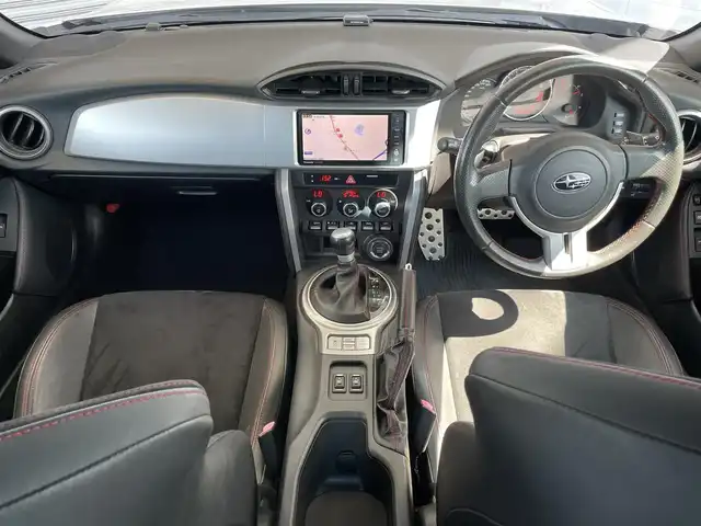 スバル ＢＲＺ S 茨城県 2012(平24)年 10.3万km サテンホワイトパール (株)IDOMが運営する【じしゃロン水戸店】の自社ローン専用車両になりますこちらは現金またはオートローンご利用時の価格です。自社ローンご希望の方は別途その旨お申付け下さい/ストラーダナビ(CN-H500WD)/スペアキー/バックカメラ/純正アルミホイール/LEDヘッドライト