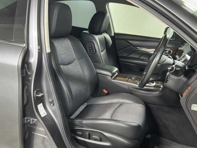 日産 フーガ 370GT 広島県 2015(平27)年 9.9万km ダークメタルグレー 衝突被害軽減ブレーキ/レーンキープアシスト/後側方衝突防止支援システム/ハーフレザーシート/パワーシート/純正HDDナビ/　(AM/FM/CD/DVD/TV/HDD/Bluetooth)/フルセグTV/バックカメラ/レーダークルーズコントロール/ステアリングスイッチ/革巻きステアリング/LEDライト/オートライト/スマートキー/スペアキー/プッシュスタート/社外アルミホイール20インチ/電格ミラー/純正フロアマット/車高調