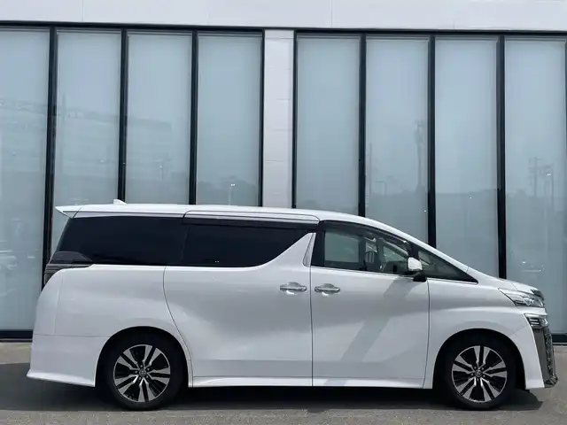 トヨタ ヴェルファイア Z Gエディション 大阪府 2020(令2)年 6.8万km ホワイトパールクリスタルシャイン トヨタセーフティセンス/両側パワースライドドア/純正ディスプレイオーディオ/Bluetooth/フルセグTV/USB/バックカメラ/12インチフリップダウン/パワーシート/シートヒーター/シートベンチレーション/ステアリングヒーター/スマートルームミラー/前ドライブレコーダー/コーナーセンサー/三眼LEDヘッドライト