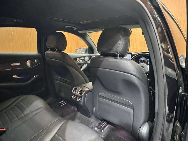 メルセデス・ベンツ ＧＬＣ２２０ d 4マチック クーペ AMGライン 千葉県 2020(令2)年 4.6万km オブシディアンブラック レザーＥＸＣ　/ＳＲ　/純正ナビ　/３６０°　/ＡＣＣ　/ＨＵＤ　/ベンチレーター　/シートヒーター　/パワーシート　/ＢＳＭ　/レーンアシスト　/ＬＥＤヘッドライト　/ハイビームアシスト/電動リアゲート　/アンビエントライト