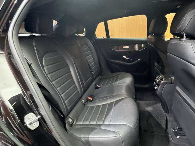メルセデス・ベンツ ＧＬＣ２２０ d 4マチック クーペ AMGライン 千葉県 2020(令2)年 4.6万km オブシディアンブラック レザーＥＸＣ　/ＳＲ　/純正ナビ　/３６０°　/ＡＣＣ　/ＨＵＤ　/ベンチレーター　/シートヒーター　/パワーシート　/ＢＳＭ　/レーンアシスト　/ＬＥＤヘッドライト　/ハイビームアシスト/電動リアゲート　/アンビエントライト