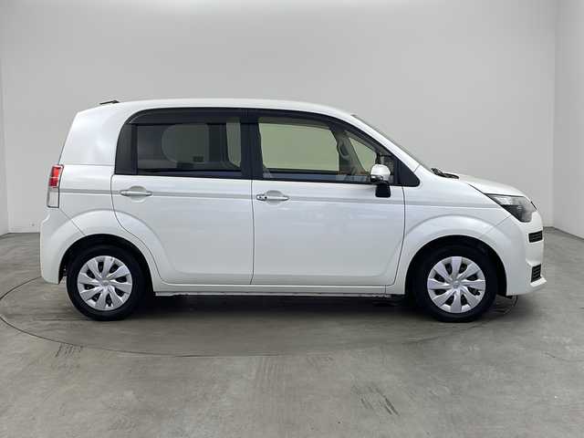 トヨタ スペイド F 兵庫県 2012(平24)年 3.3万km ホワイトパールクリスタルシャイン ・純正ナビ/CD/TV/Bluetooth/・横滑り防止装置/・盗難防止装置/・パワースライドドア/・純正フロアマット/・HIDヘッドライト/・ウインカー付ドアミラー/・スマートキー/・プッシュスタート/・スペアキー/・ABS/・ETC