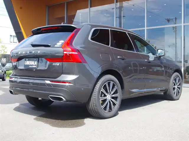 ボルボ ＸＣ６０ B5 AWD インスクリプション 岐阜県 2020(令2)年 6.2万km ガンＭ harman/kardonプレミアムスピーカー/City Safety　衝突軽減ブレーキ/歩行者、サイクリスト、大型動物検知/インターセクションサポート（右折時対向車検知）/衝突回避支援/対向車線衝突回避支援/アダプティブクルーズコントロール/パイロットアシスト（車検維持支援）/ブラインドスポットインフォメーション/レーンチェンジマージエイド/レーンキーピングエイド/ロードサインインフォメーション/フルアクティブハイビーム/純正HDDナビゲーション/フルセグTV/Bluetooth/AppleCarPlay/Android Auto/ヘッドアップディスプレイ/３６０°カメラ/インテリアイルミネーション/革シート/シートベンチレーション/リラクゼーション機能/ETC2.0