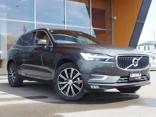 ボルボ ＸＣ６０ B5 AWD インスクリプション 岐阜県 2020(令2)年 6.2万km ガンＭ harman/kardonプレミアムスピーカー/City Safety　衝突軽減ブレーキ/歩行者、サイクリスト、大型動物検知/インターセクションサポート（右折時対向車検知）/衝突回避支援/対向車線衝突回避支援/アダプティブクルーズコントロール/パイロットアシスト（車検維持支援）/ブラインドスポットインフォメーション/レーンチェンジマージエイド/レーンキーピングエイド/ロードサインインフォメーション/フルアクティブハイビーム/純正HDDナビゲーション/フルセグTV/Bluetooth/AppleCarPlay/Android Auto/ヘッドアップディスプレイ/３６０°カメラ/インテリアイルミネーション/革シート/シートベンチレーション/リラクゼーション機能/ETC2.0