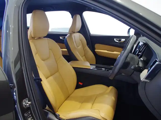 ボルボ ＸＣ６０ B5 AWD インスクリプション 岐阜県 2020(令2)年 6.2万km ガンＭ harman/kardonプレミアムスピーカー/City Safety　衝突軽減ブレーキ/歩行者、サイクリスト、大型動物検知/インターセクションサポート（右折時対向車検知）/衝突回避支援/対向車線衝突回避支援/アダプティブクルーズコントロール/パイロットアシスト（車検維持支援）/ブラインドスポットインフォメーション/レーンチェンジマージエイド/レーンキーピングエイド/ロードサインインフォメーション/フルアクティブハイビーム/純正HDDナビゲーション/フルセグTV/Bluetooth/AppleCarPlay/Android Auto/ヘッドアップディスプレイ/３６０°カメラ/インテリアイルミネーション/革シート/シートベンチレーション/リラクゼーション機能/ETC2.0