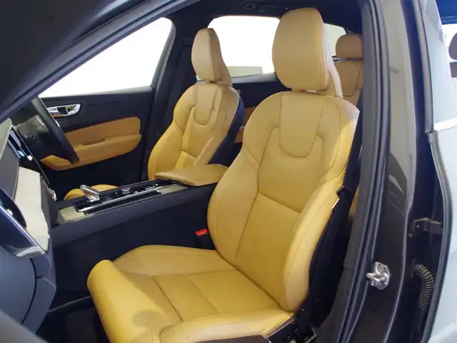 ボルボ ＸＣ６０ B5 AWD インスクリプション 岐阜県 2020(令2)年 6.2万km ガンＭ harman/kardonプレミアムスピーカー/City Safety　衝突軽減ブレーキ/歩行者、サイクリスト、大型動物検知/インターセクションサポート（右折時対向車検知）/衝突回避支援/対向車線衝突回避支援/アダプティブクルーズコントロール/パイロットアシスト（車検維持支援）/ブラインドスポットインフォメーション/レーンチェンジマージエイド/レーンキーピングエイド/ロードサインインフォメーション/フルアクティブハイビーム/純正HDDナビゲーション/フルセグTV/Bluetooth/AppleCarPlay/Android Auto/ヘッドアップディスプレイ/３６０°カメラ/インテリアイルミネーション/革シート/シートベンチレーション/リラクゼーション機能/ETC2.0