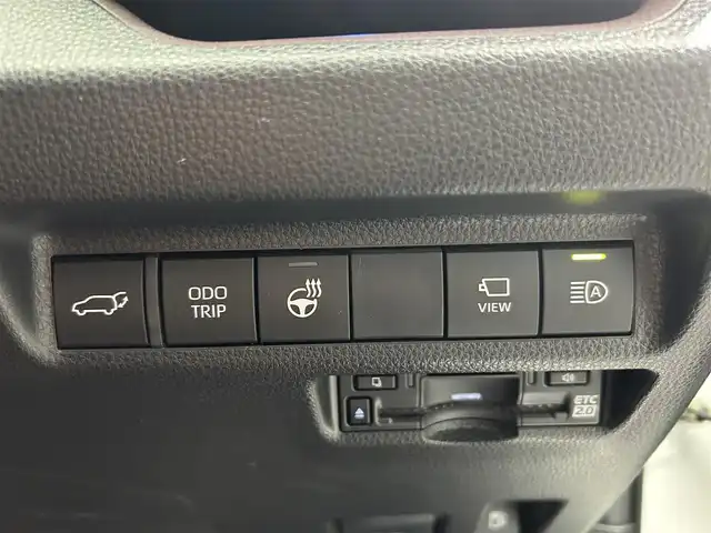 トヨタ ＲＡＶ４ ハイブリッドG 鹿児島県 2023(令5)年 4.1万km プラチナホワイトパールマイカ ディスプレイオーディオ/(フルセグTV/AppleCarPlay/AndroidAuto)/パノラミックビューモニター/ビルトインETC2.0/前席シートヒーター+シートベンチレーション/ステアリングヒーター/運転席パワーシート/ハンズフリーパワーバックドア/Toyota Safety Sense/　・プリクラッシュセーフティ/　・レーントレーシングアシスト/　・レーダークルーズコントロール/　・オートマチックハイビーム/　・ロードサインアシスト/ブラインドスポットモニター/電動パーキングブレーキ/オートブレーキホールド/LEDヘッドライト/電動格納ミラー/ドアバイザー