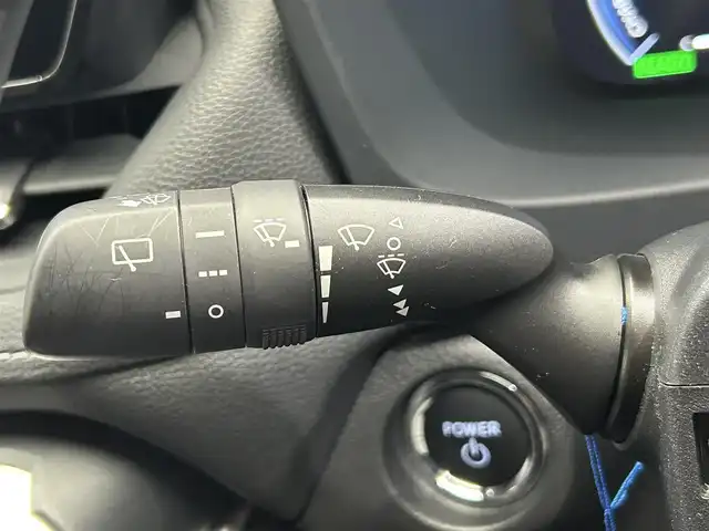 トヨタ ＲＡＶ４ ハイブリッドG 鹿児島県 2023(令5)年 4.1万km プラチナホワイトパールマイカ ディスプレイオーディオ/(フルセグTV/AppleCarPlay/AndroidAuto)/パノラミックビューモニター/ビルトインETC2.0/前席シートヒーター+シートベンチレーション/ステアリングヒーター/運転席パワーシート/ハンズフリーパワーバックドア/Toyota Safety Sense/　・プリクラッシュセーフティ/　・レーントレーシングアシスト/　・レーダークルーズコントロール/　・オートマチックハイビーム/　・ロードサインアシスト/ブラインドスポットモニター/電動パーキングブレーキ/オートブレーキホールド/LEDヘッドライト/電動格納ミラー/ドアバイザー