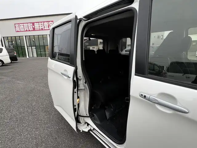 トヨタ ルーミー カスタムG－T 道央・札幌 2021(令3)年 1.4万km パールホワイトⅢ 寒冷地仕様/トヨタセーフティセンス/純正ディスプレイオーディオ/AM/FM/BT/フルセグ/衝突被害軽減ブレーキ/横滑り防止装置/レーダークルーズコントロール/レーンキープアシスト/クリアランスソナー/バックカメラ/サイドカメラ/フロントカメラ/全方位カメラ/アラウンドビューモニター/ビルトインETC/ドライブレコーダー/アイドリングストップ/ワイパーデアイサー/SPORTMODE/両側パワースライドドア/革巻きステアリング/ステアリングリモコン/電動パーキング/ブレーキホールド/プッシュスタート/スマートキー/LEDヘッドライト/オートライト/オートマチックハイビーム/フォグランプ/電動格納ミラー/ウィンカーミラー/純正フロアマット