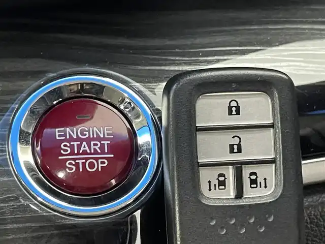 ホンダ オデッセイ アブソルート EX 群馬県 2014(平26)年 8.4万km ホワイトオーキッドパール 社外９型ナビ　後席１０．１型モニター　Ｂカメラ　衝突軽減　クルーズコントロール　ＢＳＭ　パドルシフト　両側パワスラ　ビルトインＥＴＣ　ＨＩＤ　Ｐスタート　スマートキー　スペアキー　純正アルミ　禁煙車