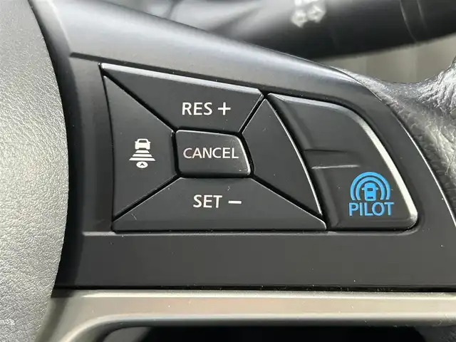 日産 セレナ ハイウェイスターVセレクションⅡ 大阪府 2019(平31)年 5.8万km ダイヤモンドブラック ProPILOT 純正9incナビTV 360カメラ フリップダウンモニター デジタルインナーミラー レーダークルコン 衝突軽減B レーンアシスト 両側パワースライドドア パークアシスト クリアランスソナー ドライブレコーダー
