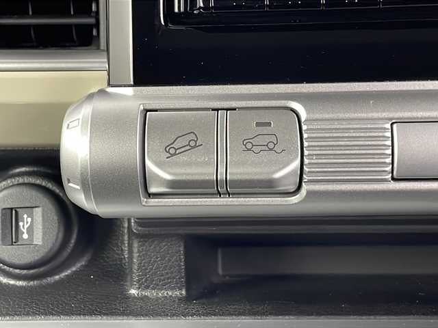 スズキ クロスビー HYBRID MZ 埼玉県 2021(令3)年 3.8万km キャラバンアイボリーパールメタリック/ホワイト 2トーンルーフ 純正8型ナビ/（BT/フルTV/AM/FM/CD/DVD）/全方位カメラ/スズキセーフティサポート/・アダクティブクルーズコントロール/・衝突軽減システム/・誤発進抑制機能/・車線逸脱警報/4WD/シートヒーターDN席/純正ドラレコ/純正アルミホイール/純正フロアマット/ビルトインETC