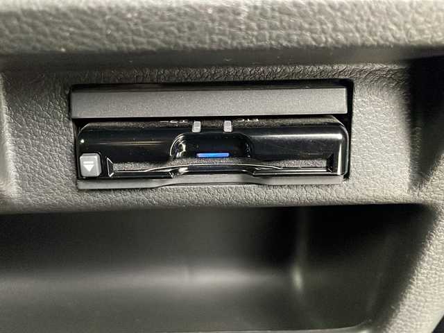 スズキ クロスビー HYBRID MZ 埼玉県 2021(令3)年 3.8万km キャラバンアイボリーパールメタリック/ホワイト 2トーンルーフ 純正8型ナビ/（BT/フルTV/AM/FM/CD/DVD）/全方位カメラ/スズキセーフティサポート/・アダクティブクルーズコントロール/・衝突軽減システム/・誤発進抑制機能/・車線逸脱警報/4WD/シートヒーターDN席/純正ドラレコ/純正アルミホイール/純正フロアマット/ビルトインETC