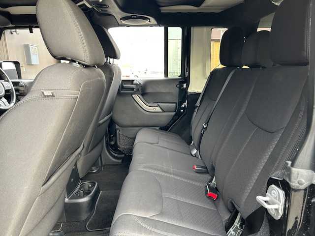 クライスラー・ジープ ジープ ラングラー アンリミテッド スポーツ 道東・釧路十勝 2014(平26)年 7.2万km 黒 4WD/社外SDナビ/　CD/DVD/SD/BT/フルセグ/サイドカメラ/ETC/クルーズコントロール/ダウンヒルアシストコントロール/ハロゲンヘッドライト/純正フロアマット/純正17インチAW/リモコンキー