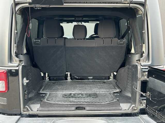 クライスラー・ジープ ジープ ラングラー アンリミテッド スポーツ 道東・釧路十勝 2014(平26)年 7.2万km 黒 4WD/社外SDナビ/　CD/DVD/SD/BT/フルセグ/サイドカメラ/ETC/クルーズコントロール/ダウンヒルアシストコントロール/ハロゲンヘッドライト/純正フロアマット/純正17インチAW/リモコンキー