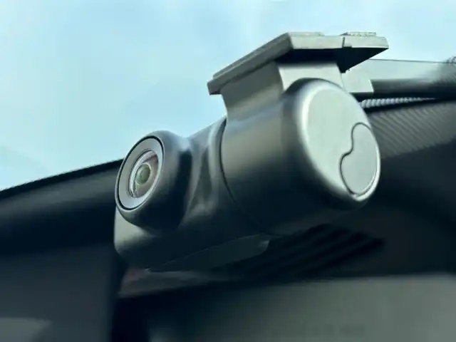 マツダ ＣＸ－６０ XD Lパッケージ 茨城県 2023(令5)年 3.2万km プラチナクォーツメタリック 純正メモリナビ/　(AM/FM/USB/Bluetooth/フルセグ)/全方位カメラ/前後ドライブレコーダー/クルージング＆トラフィック・サポート/ETC/LEDヘッドライト/レザーシート/全席シートヒーター/パワーシート/ハンドルヒーター/電動リアゲート/ワイヤレス充電器(Qi)/クリアランスソナー/i-ACTIVSENSE/レーンキープアシスト/純正アルミホイール