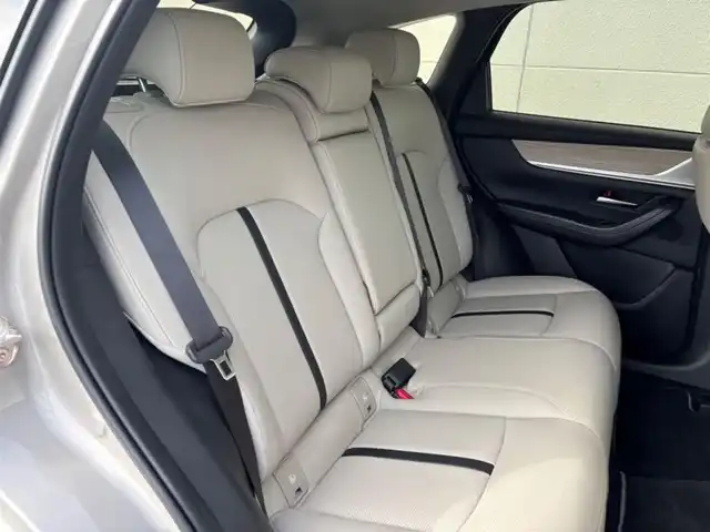 マツダ ＣＸ－６０ XD Lパッケージ 茨城県 2023(令5)年 3.2万km プラチナクォーツメタリック 純正メモリナビ/　(AM/FM/USB/Bluetooth/フルセグ)/全方位カメラ/前後ドライブレコーダー/クルージング＆トラフィック・サポート/ETC/LEDヘッドライト/レザーシート/全席シートヒーター/パワーシート/ハンドルヒーター/電動リアゲート/ワイヤレス充電器(Qi)/クリアランスソナー/i-ACTIVSENSE/レーンキープアシスト/純正アルミホイール