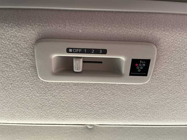 日産 ルークス HWS X プロパイロットED 福岡県 2021(令3)年 3.8万km チタニウムグレーメタリック 純正9インチナビ/（AM/FM/CD/DVD/SD/USB/BT/フルセグ）/プロパイロット/前後コーナーセンサー/衝突軽減ブレーキ/車線逸脱警報/先行車発進お知らせ機能/標識認識機能/ETC/全方位カメラ/両側パワースライドドア/ハンズフリースライドドア/純正14インチアルミホイール/純正前方ドライブレコーダー/純正フロアマット/純正ドアバイザー/オートライト/LEDヘッドライト/フォグランプ/テレビキャンセラー/電動パーキングブレーキ/後席サンシェード/後席送風機/アイドリングストップ/スマートキー/スペアキー/プッシュスタート/Wエアバッグ+カーテンエアバッグ/保証書・取扱説明書