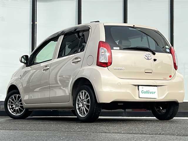 トヨタ パッソ X 山形県 2015(平27)年 4.1万km キナコメタリック 社外メモリナビ/（TV/AM/FM/CD/SD）/バックカメラ/社外AW/純正フロアマット/電動格納ミラー/リモコンキー/ドアバイザー/光軸調整/保証書