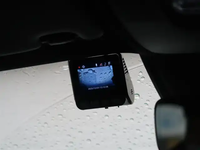 メルセデス・ベンツ ＧＬＡ２００ｄ 4マチック AMGライン 石川県 2021(令3)年 2.1万km ガンＭ ワンオーナー　/スマートキー&スペアキー/4WD/オートライト/LEDライト/Rフォグライト/純正ナビゲーション/フルセグテレビ/全方位カメラ/パドルシフト/ACC/Fメモリー電動シート/シートヒーター/ビルトインETC/置くだけ充電/パワーバックドア/ブラインドスポットモニター/パークアシスト/ヒルアシスト/ルーフレール