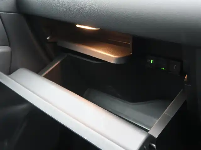 メルセデス・ベンツ ＧＬＡ２００ｄ 4マチック AMGライン 石川県 2021(令3)年 2.1万km ガンＭ ワンオーナー　/スマートキー&スペアキー/4WD/オートライト/LEDライト/Rフォグライト/純正ナビゲーション/フルセグテレビ/全方位カメラ/パドルシフト/ACC/Fメモリー電動シート/シートヒーター/ビルトインETC/置くだけ充電/パワーバックドア/ブラインドスポットモニター/パークアシスト/ヒルアシスト/ルーフレール