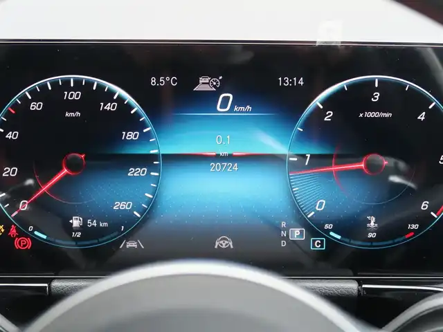 メルセデス・ベンツ ＧＬＡ２００ｄ 4マチック AMGライン 石川県 2021(令3)年 2.1万km ガンＭ ワンオーナー　/スマートキー&スペアキー/4WD/オートライト/LEDライト/Rフォグライト/純正ナビゲーション/フルセグテレビ/全方位カメラ/パドルシフト/ACC/Fメモリー電動シート/シートヒーター/ビルトインETC/置くだけ充電/パワーバックドア/ブラインドスポットモニター/パークアシスト/ヒルアシスト/ルーフレール