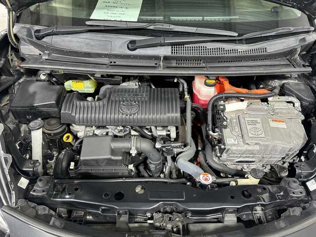 トヨタ シエンタ ハイブリッド G 佐賀県 2016(平28)年 5.4万km ブラックマイカ 純正7インチナビ/フルセグTV/CD/DVD/Bluetooth/バックカメラ/アルパイン製10.2インチフリップダウンモニター/衝突被害軽減システム/車線逸脱警報/先行車発進告知機能/横滑り防止装置/オートライト/オートマチックハイビーム/LEDヘッドライト/フォグライト/ビルトインETC/前方ドライブレコーダー/両側パワースライドドア/ISOFIX対応シート/運転席・助手席シートヒーター/純正フロアマット/純正ドアバイザー/社外15インチアルミホイール/ステアリングスイッチ/電動格納ミラー/スマートキー×２