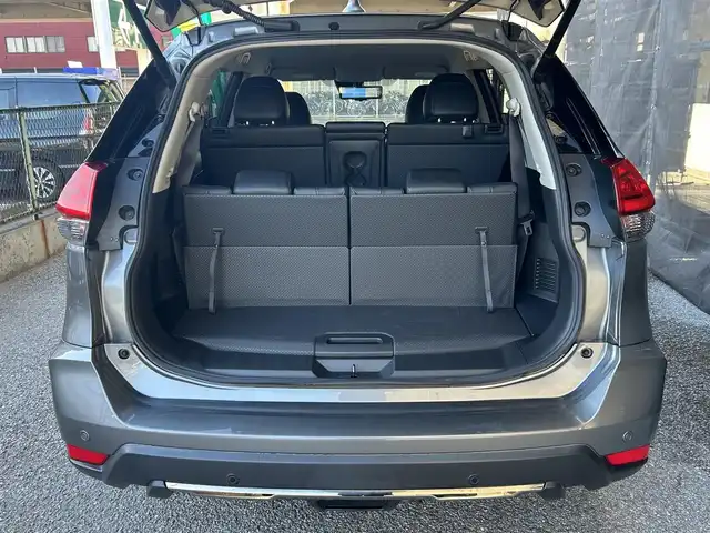 日産 エクストレイル 20Xi 千葉県 2021(令3)年 1.6万km ダークメタルグレー 純正SDナビ/AM/FM/CD/DVD/BT/フルセグ/アラウンドビューモニター/プロパイロット/レーンキープアシスト/エマージェンシーブレーキ/クリアランスソナー/ナビ連動純正ドラレコ/デジタルインナーミラー(後方録画)/ハンズフリーパワーバックドア/前席パワーシート/前席、2列目シートヒーター/電子サイドブレーキ/オートブレーキホールド/アイドリングストップ/オートライト/LEDヘッドライト/ハロゲンフォグランプ/電動格納ウインカーミラー/純正ビルトインETC