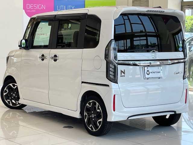 ホンダ Ｎ ＢＯＸ カスタム G L ターボ ホンダセンシング 沖縄県 2018(平30)年 4万km プラチナホワイトパール ホンダセンシング/純正ナビ/　CD/DVD/BT/バックカメラ/両側パワースライドドア/追従型クルーズコントロール/LEDオートライト/ハーフレザーシート/純正15インチホイール/スマートキー/USBポート/パドルシフト/ETC