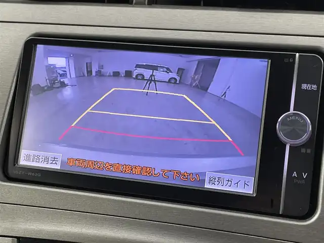 トヨタ プリウス S 福岡県 2014(平26)年 8.8万km ライトパープルマイカ 純正ナビ（Ｂｌｕｅｔｏｏｔｈ，フルセグＴＶ）　/バックカメラ　/ＥＴＣ　/エンジンプッシュスタート　/電動格納式ドアミラー　/ステアリングリモコン　/ＥＣＯモード　/ＥＶモード　/オートライト　/フォグランプ